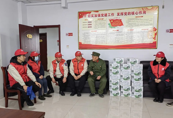 正大制管山西工厂开展学习雷锋主题月活动